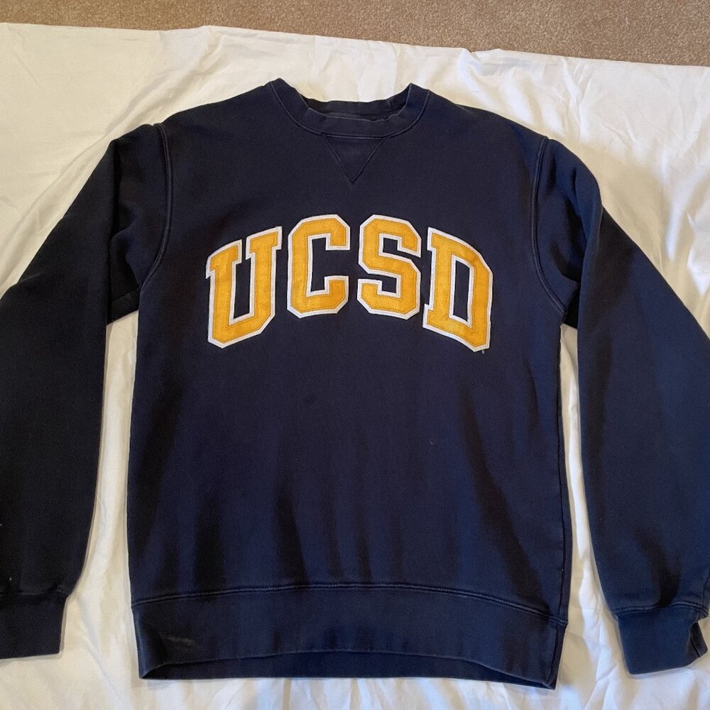 UCSD crewneck size womens small